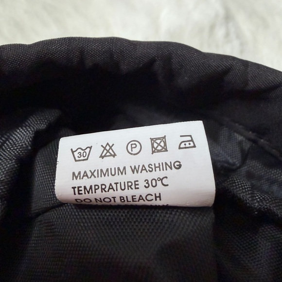 Carhartt Wip Bucket Outdoor Black Crossbody Bag - Picture 11 of 14